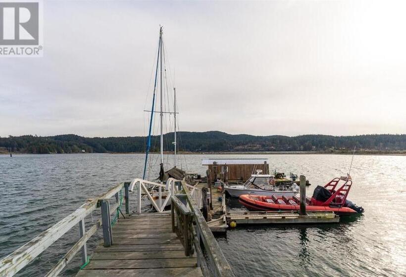 Pansiyon Salty Towers Ocean Front Cottages