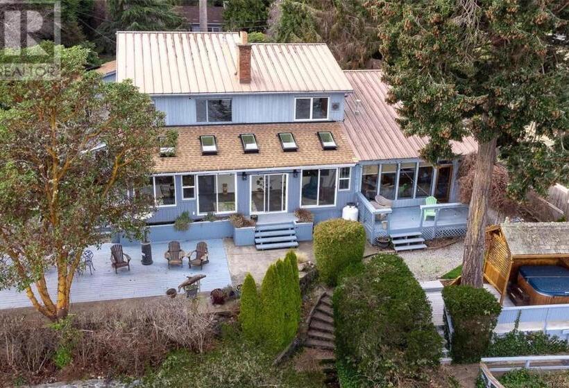 Pansiyon Salty Towers Ocean Front Cottages