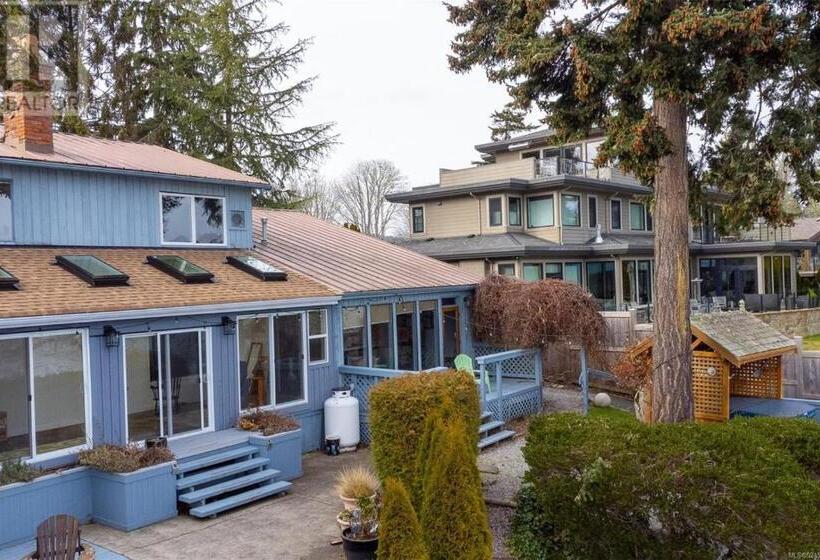 Pansiyon Salty Towers Ocean Front Cottages