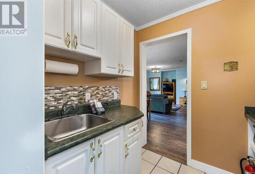 Pansiyon Salty Towers Ocean Front Cottages