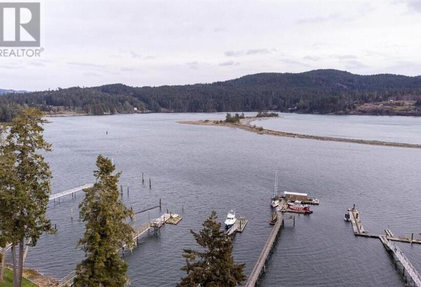 Pansiyon Salty Towers Ocean Front Cottages