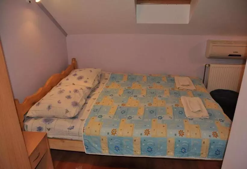 پانسیون Sobe Tron Palić