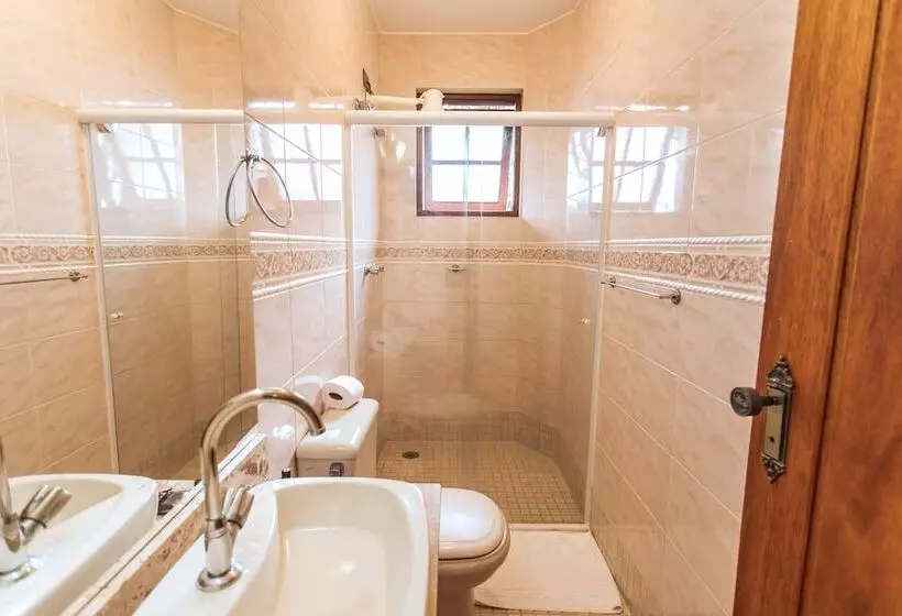 پانسیون Velinn Pousada Villa Caiçara