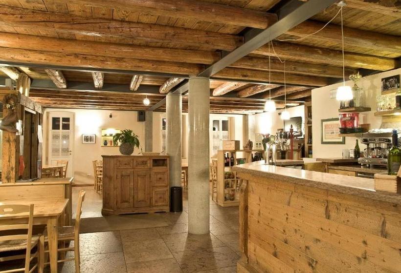 הוסטל Locanda Tana De 'l Ors