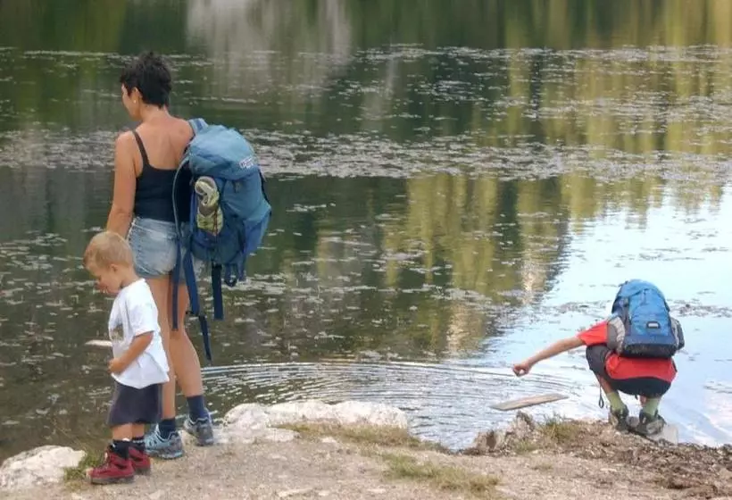 ユースホステル Locanda Tana De 'l Ors