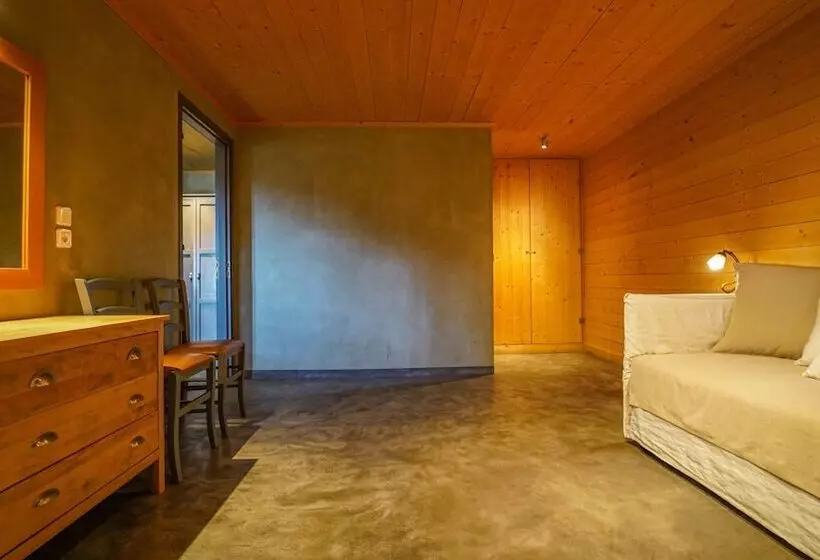 Enetiko Resort