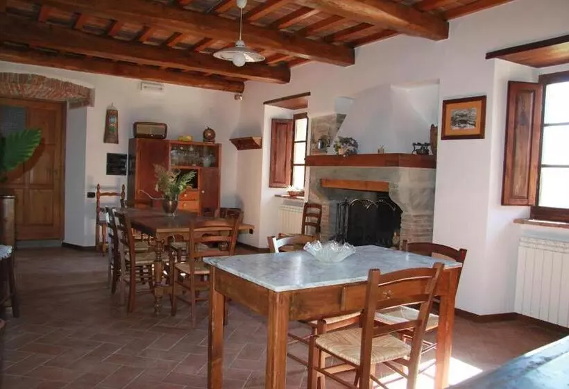 Hotelli Agriturismo Podere Fiume