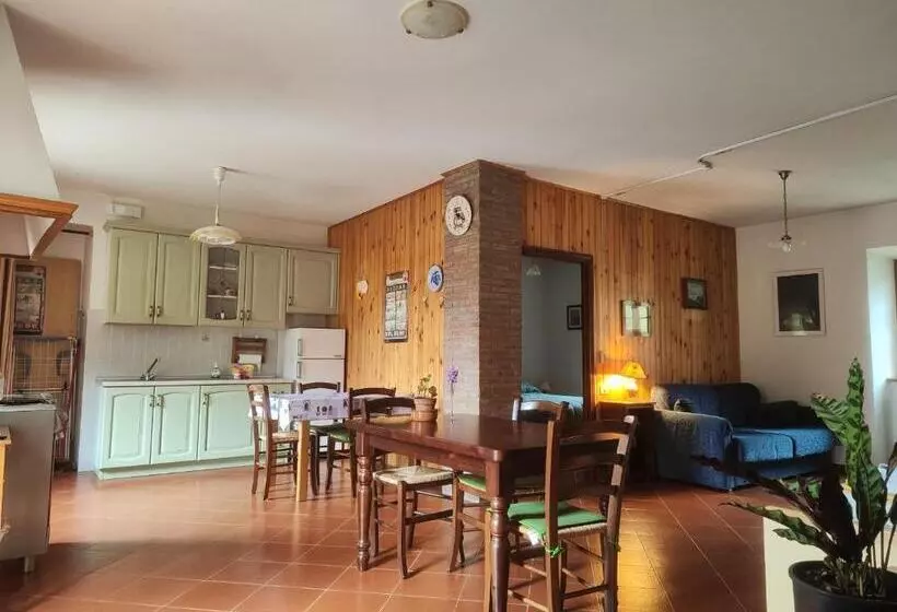 Hotelli Agriturismo Podere Fiume