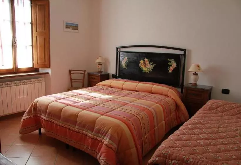 Hotelli Agriturismo Podere Fiume