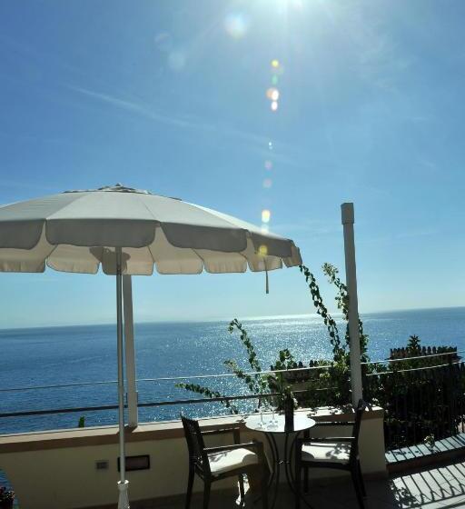 פנסיון E Poi....ravello