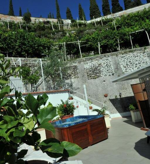 פנסיון E Poi....ravello