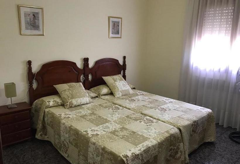 פנסיון Hostal El Violí