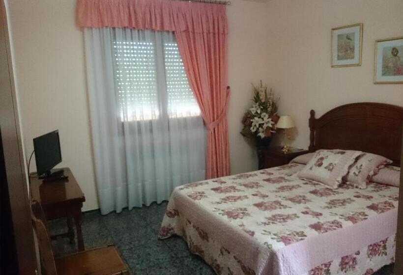 פנסיון Hostal El Violí