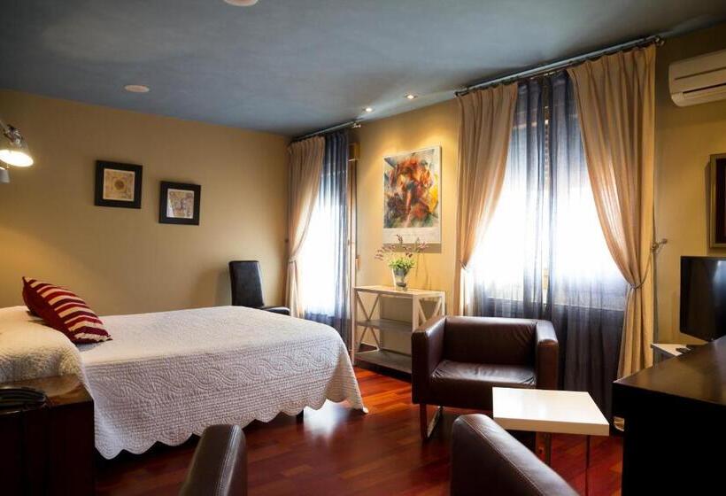 פנסיון Hostal Fuentefria