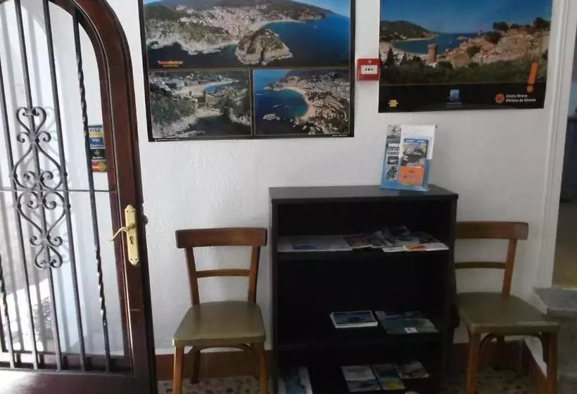 Pension P&r Hostals Codolar