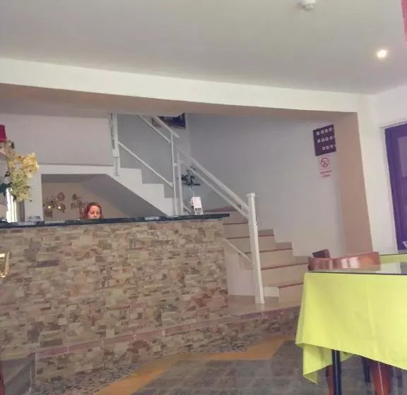 Pension P&r Hostals Codolar