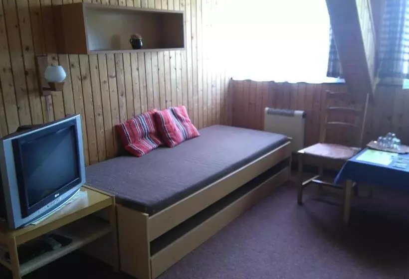 Majatalo Penzión Encián