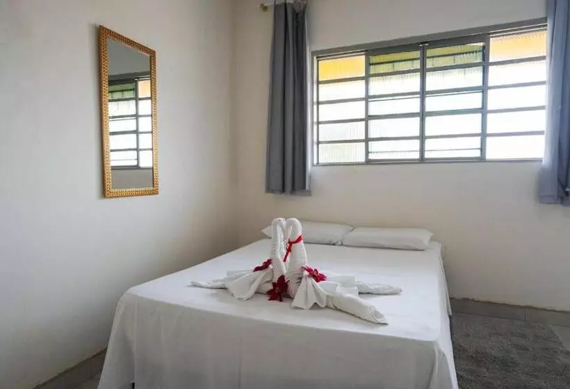 ペンション Pousada Mota