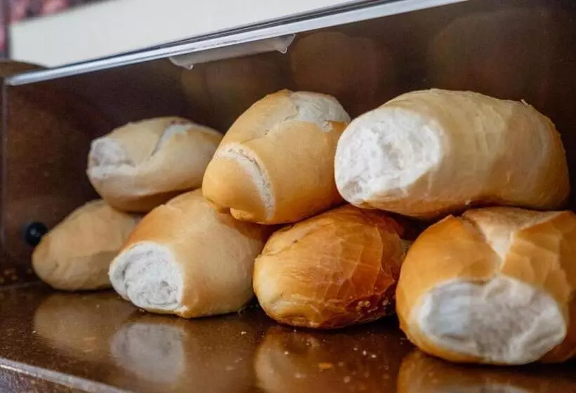 ペンション Pousada Mota