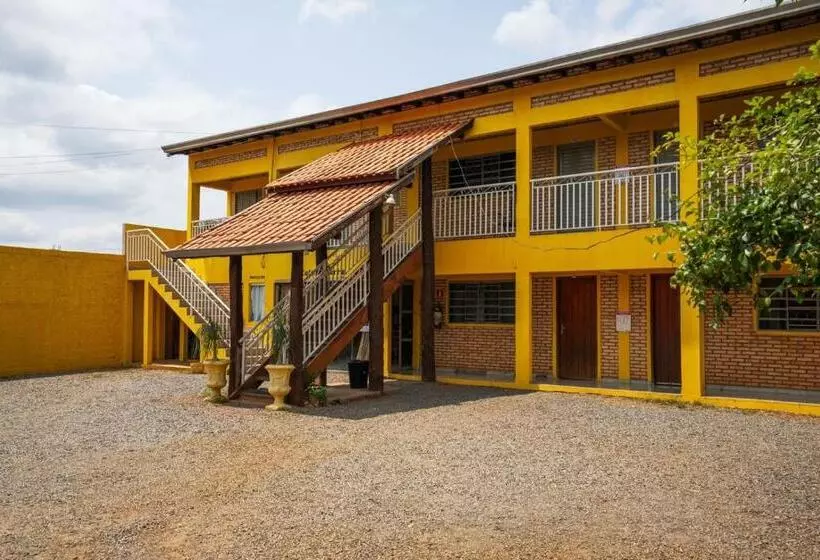 ペンション Pousada Mota