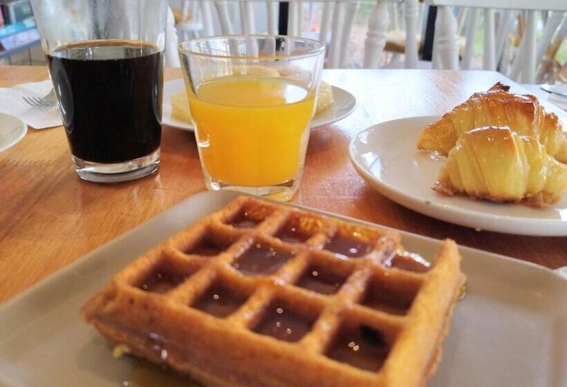 La Bonita Suites Punta Colorada