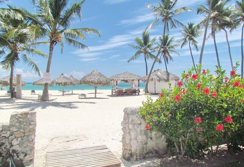 Las Terrazas Vip Pool Beach Club & Spa
