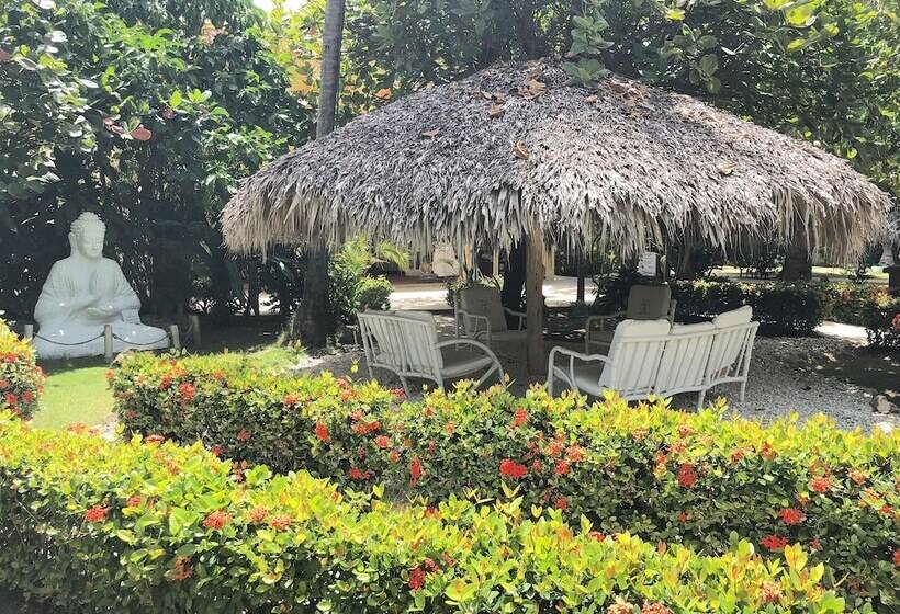 Las Terrazas Vip Pool Beach Club & Spa