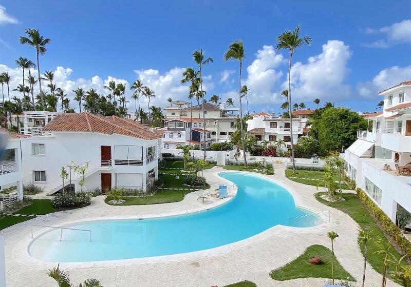 Las Terrazas Vip Pool Beach Club & Spa