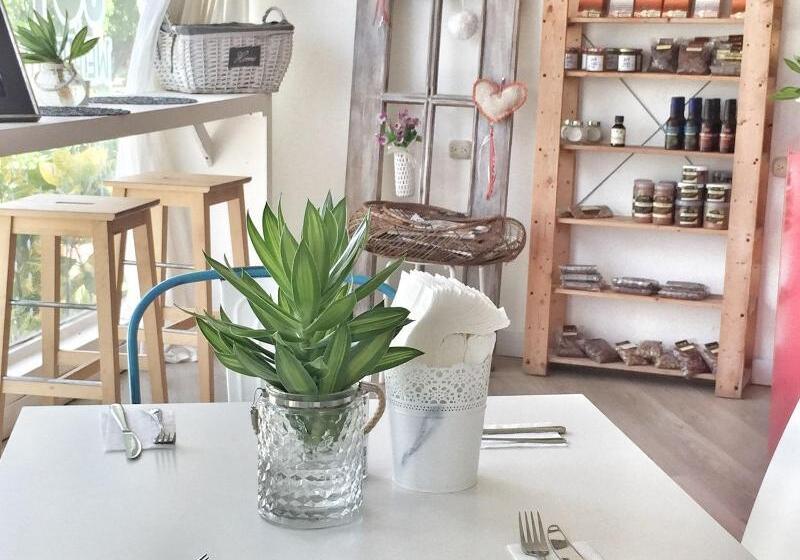 Las Terrazas Vip Pool Beach Club & Spa