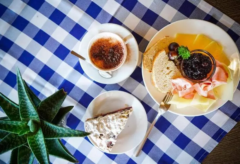 ペンション Berggasthaus Tannalp