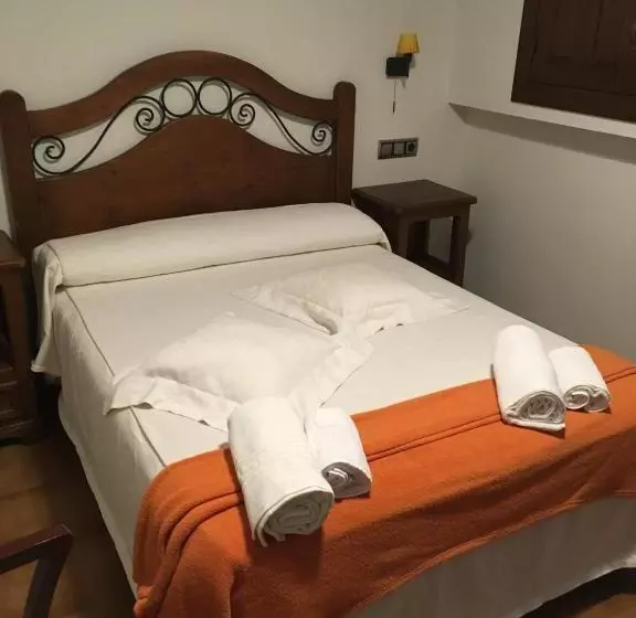 ペンション Fonda Carrera