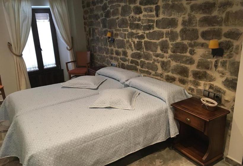 Пансион Fonda Carrera