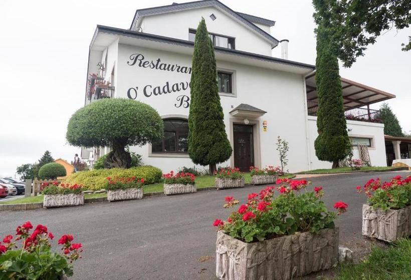 بنسيون Hostal Restaurante O Cadaval