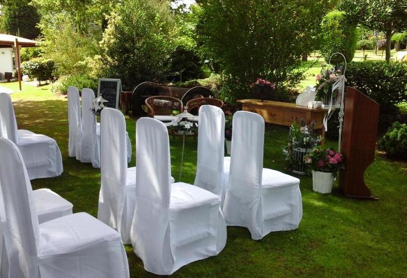 بنسيون Hostal Restaurante O Cadaval