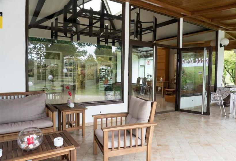 بنسيون Hostal Restaurante O Cadaval