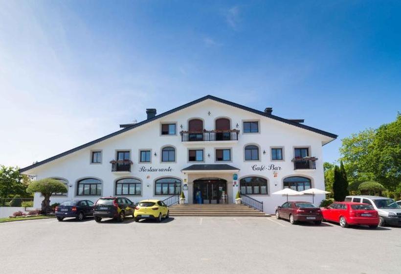 بنسيون Hostal Restaurante O Cadaval