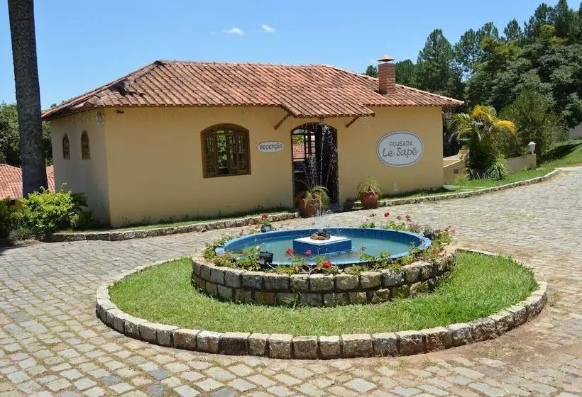 ペンション Pousada Le Sapê