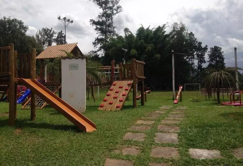 ペンション Pousada Le Sapê