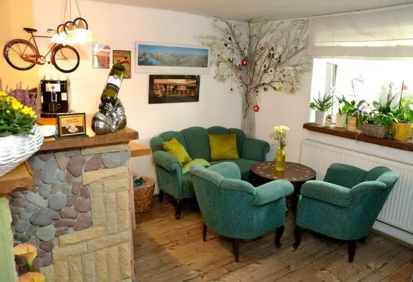 Majatalo Villa De Likua