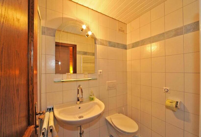 פנסיון Haus Hasslacher