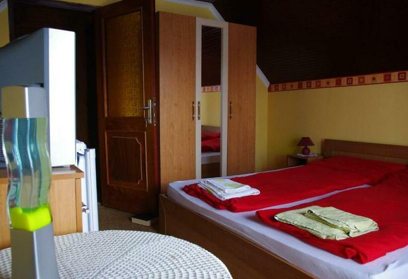 Пансион Horváth Kert Vendégház