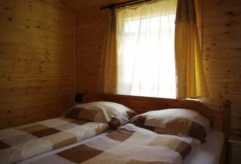 ペンション Horváth Kert Vendégház