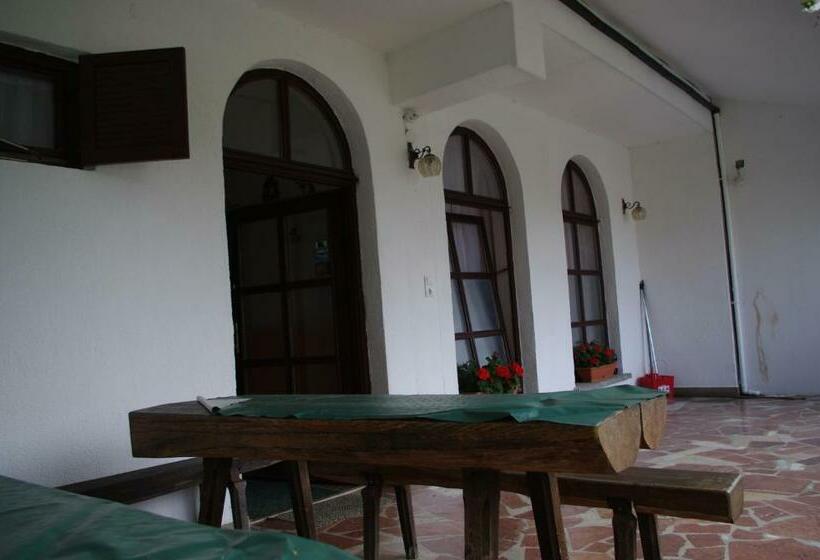 Пансион Horváth Kert Vendégház