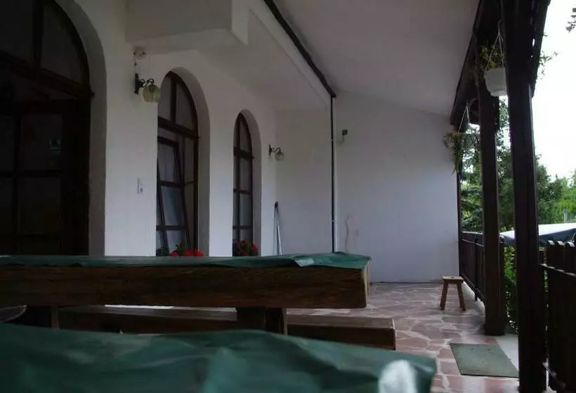 ペンション Horváth Kert Vendégház