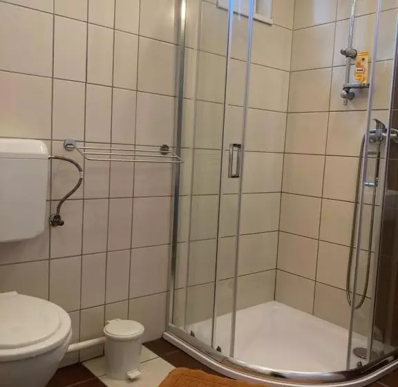 ペンション Kurca Parti Vendégház