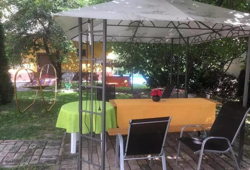 ペンション Kurca Parti Vendégház