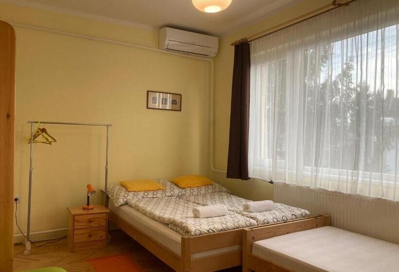 بنسيون Kurca Parti Vendégház