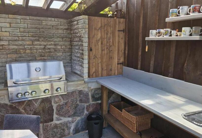 پانسیون Tiigi Accommodation