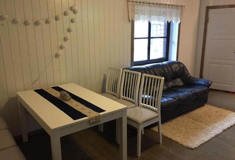 پانسیون Tiigi Accommodation