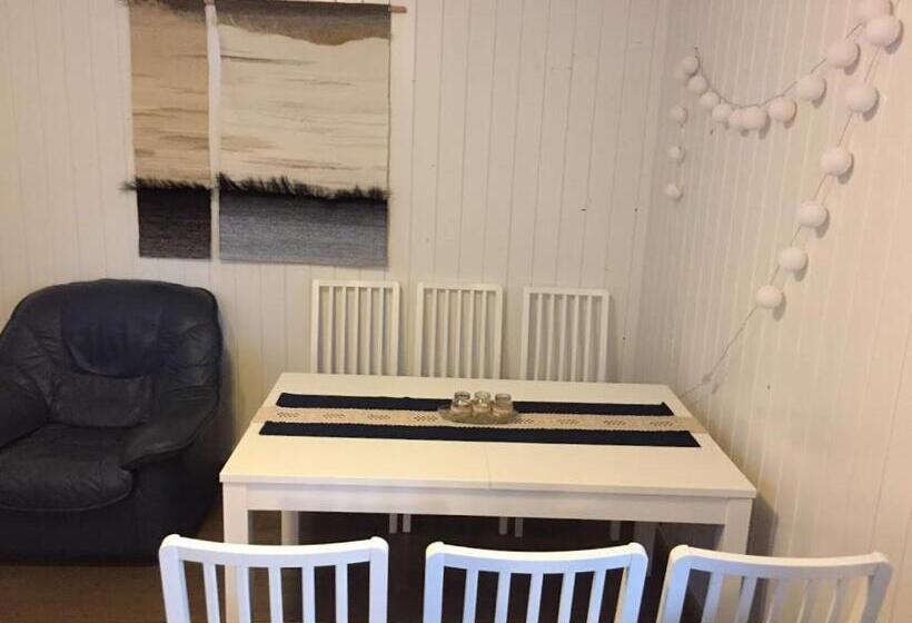 پانسیون Tiigi Accommodation